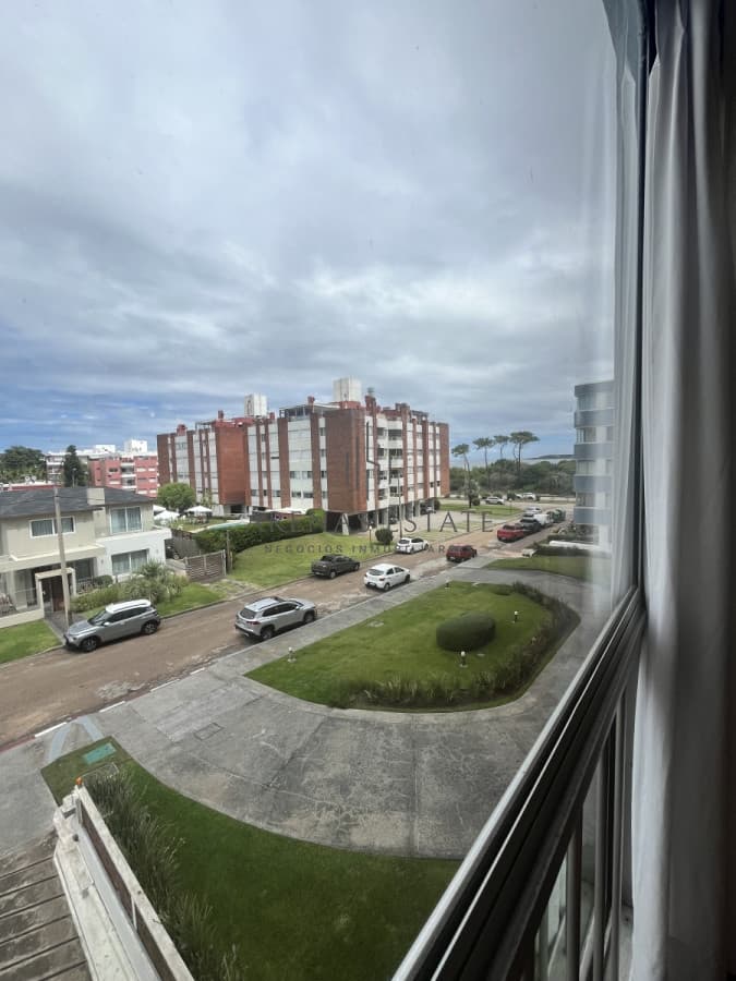 Apartamento ID.3386 - Alquiler Anual