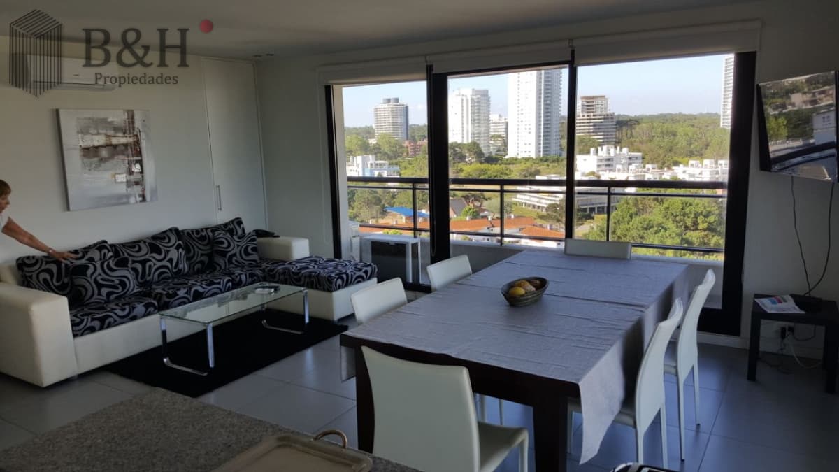 Alquiler anual apartamento brava