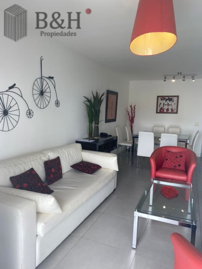 Apartamento en Punta del Este alquiler invernal y anual con terraza parrillero
