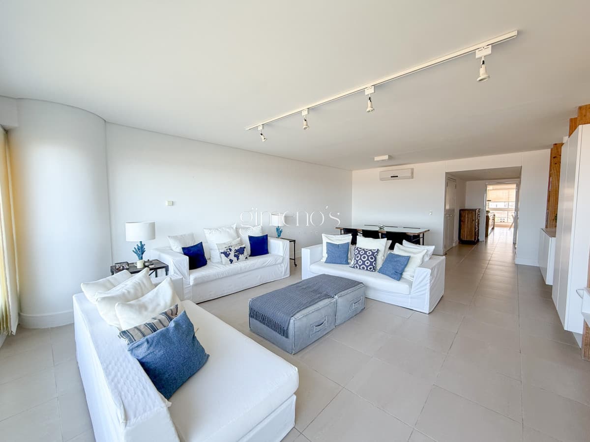 Venta de Apartamento en primera linea Playa Brava - Punta del Este - Le Parc