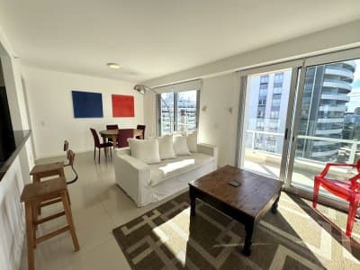 Apartamento en VENTA, 3 dormitorios, 2 baños, reciclado.  -
