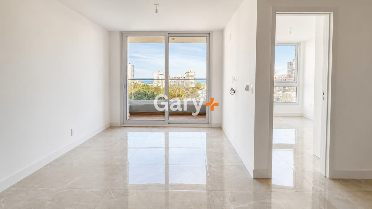 Apartamento  a estrenar de 1 dormitorio y medio en venta en Punta del Este