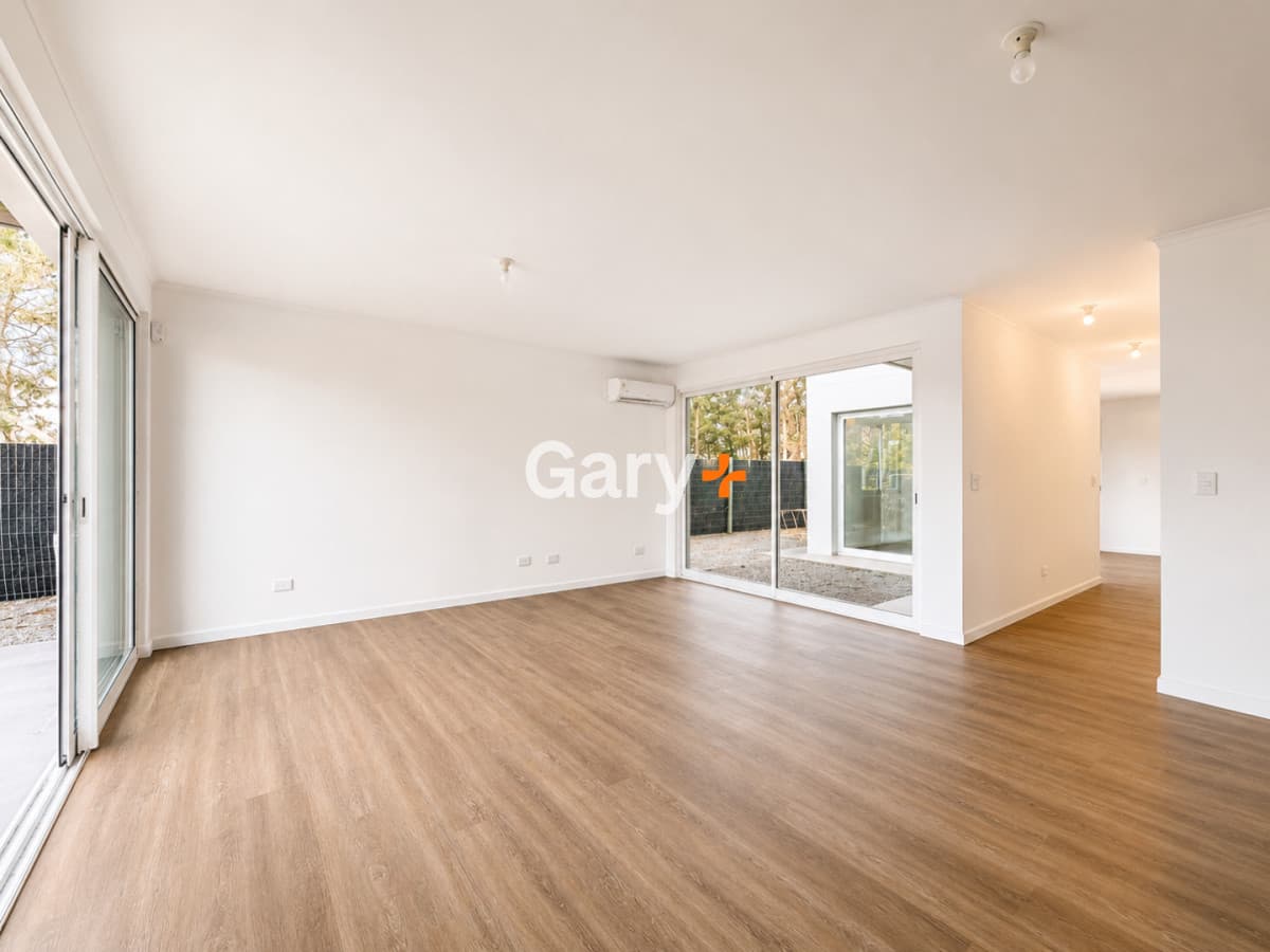 Casa 3 dormitorios en venta Jardines de Córdoba Punta del Este