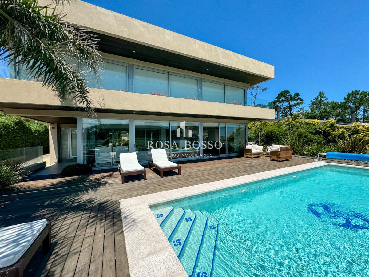 Casa Venta 4 dormitorios Laguna del Diario Punta del Este