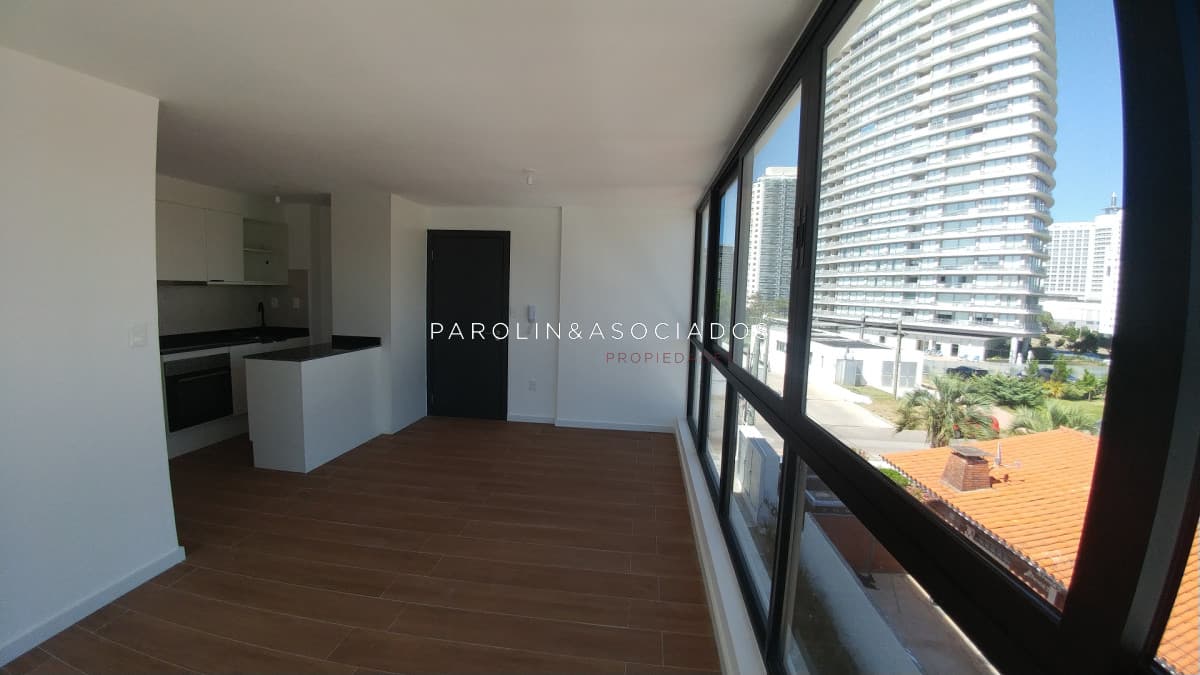 Apartamento de 2 dormitorios en venta, Aidy Grill, Punta del Este