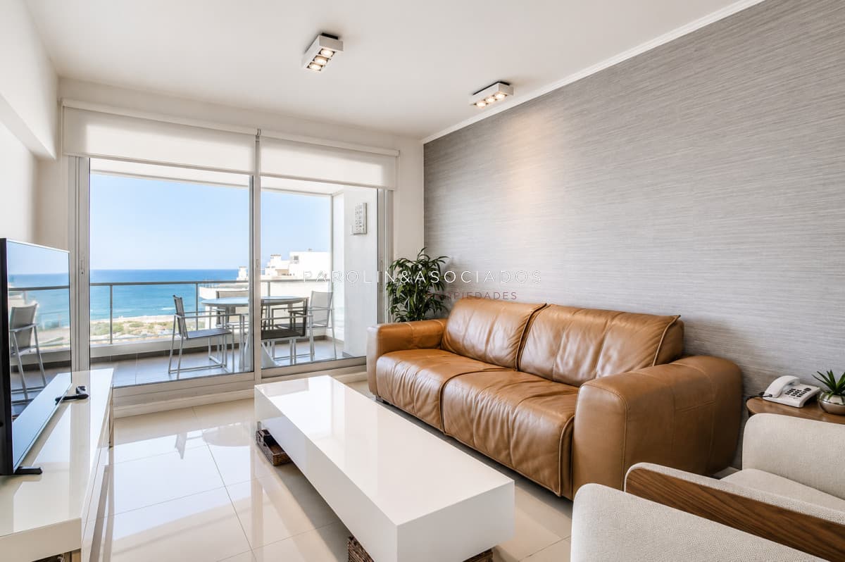 Apartamento en venta de 3 dormitorios en Wind Tower, Punta del Este.