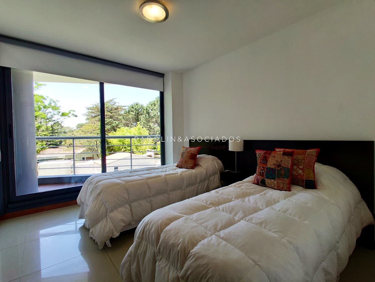 Apartamento en venta 3 dormitorios en torre 360, Punta del Este.