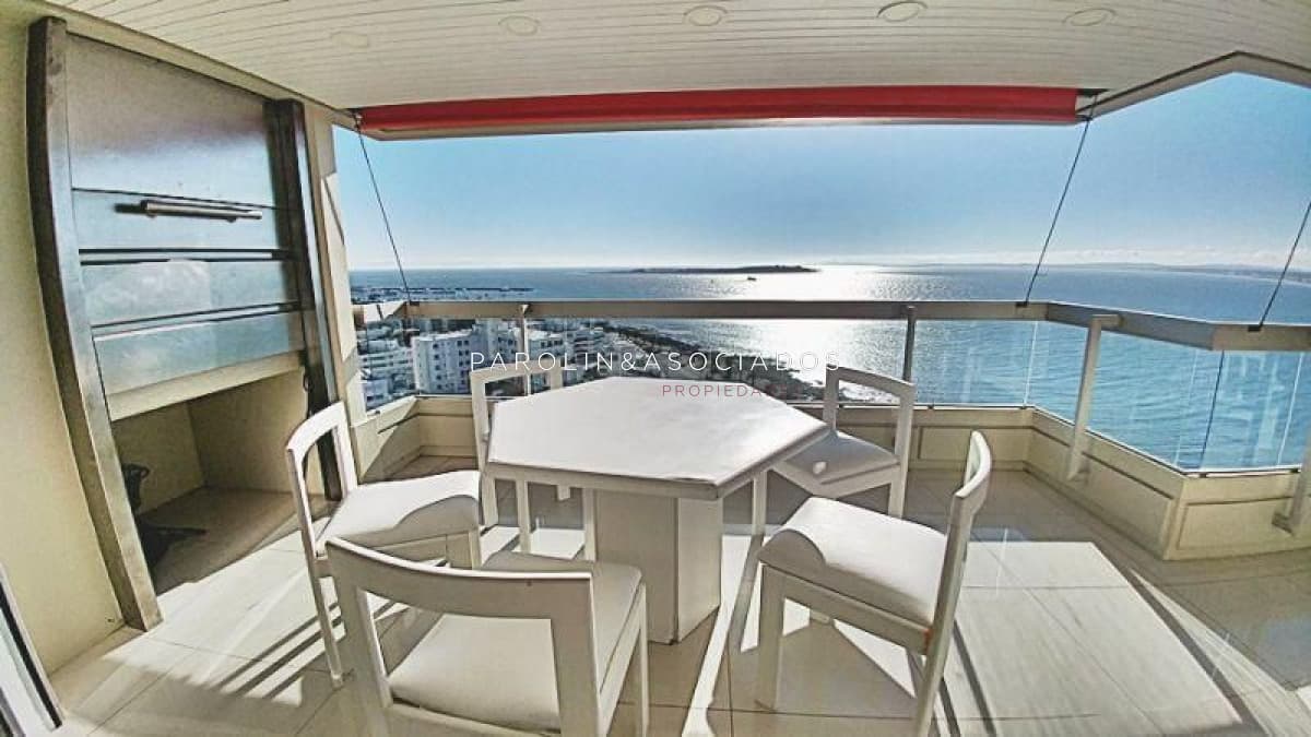 Apartamento en venta y alquiler temporario Punta Del Este 3 dormitorios