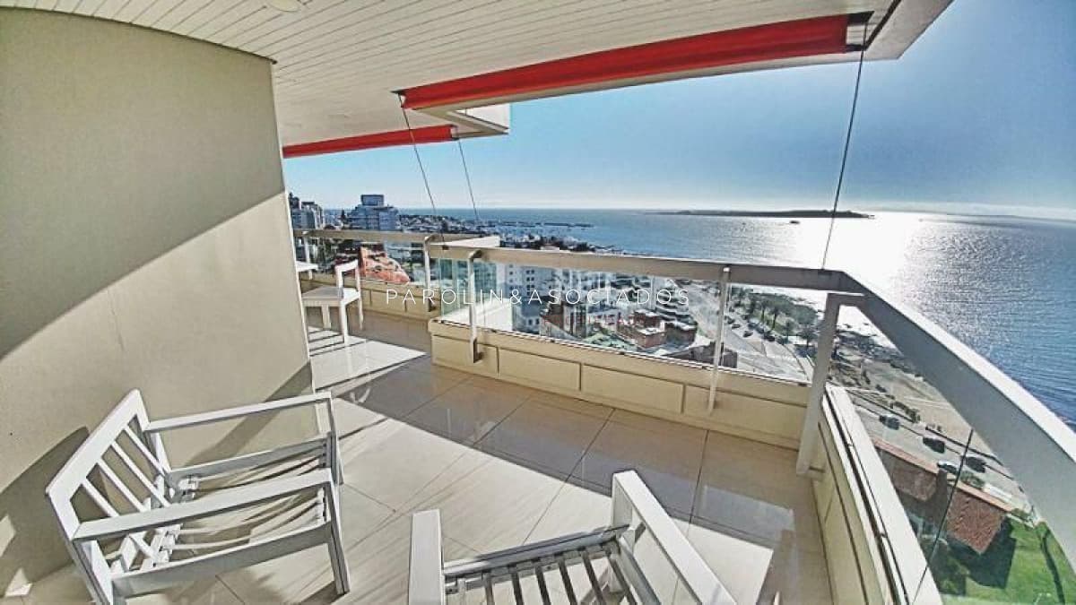 Apartamento en venta y alquiler temporario Punta Del Este 3 dormitorios