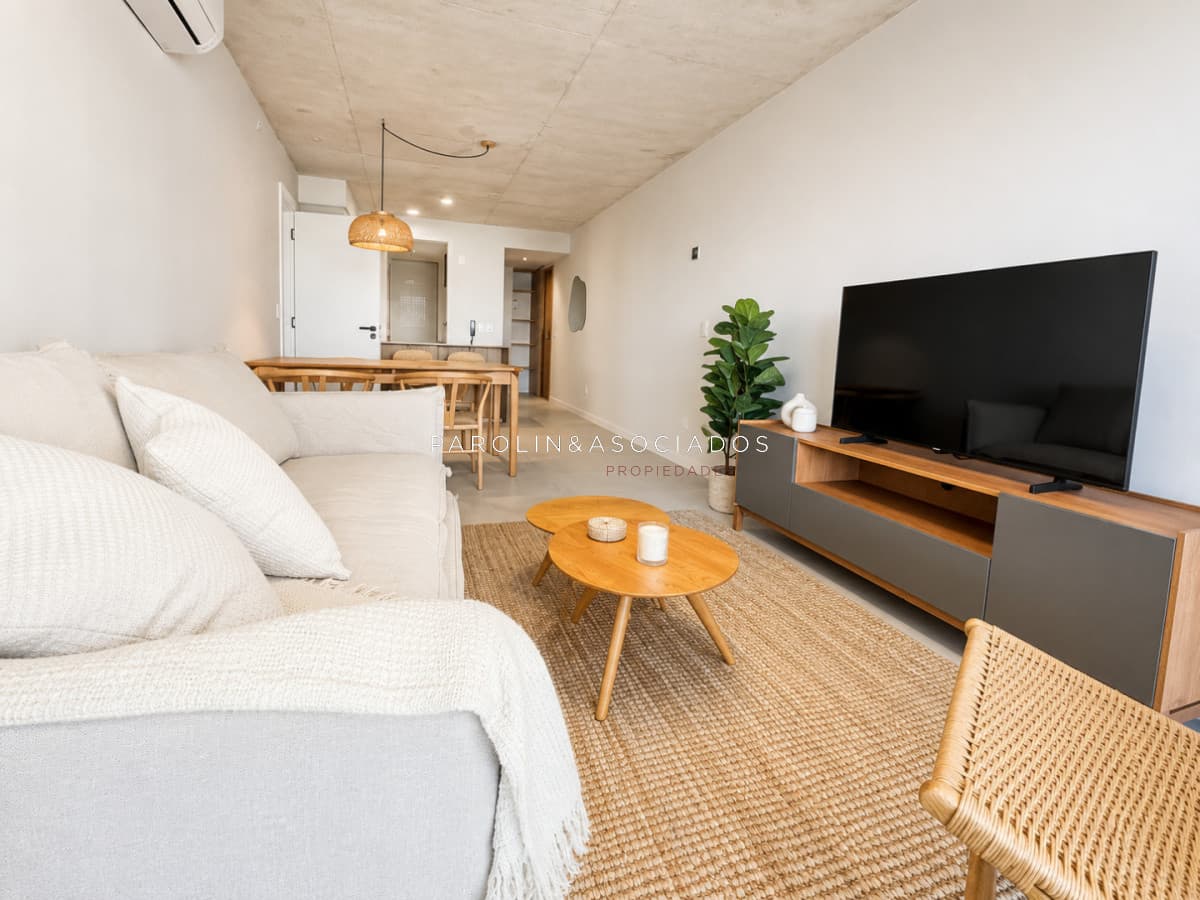 Apartamento de 2 dormitorios y 2 baños en Punta del este