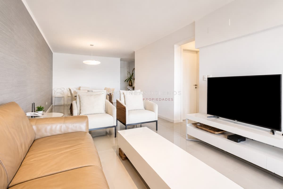 Apartamento en venta de 3 dormitorios en Wind Tower, Punta del Este.
