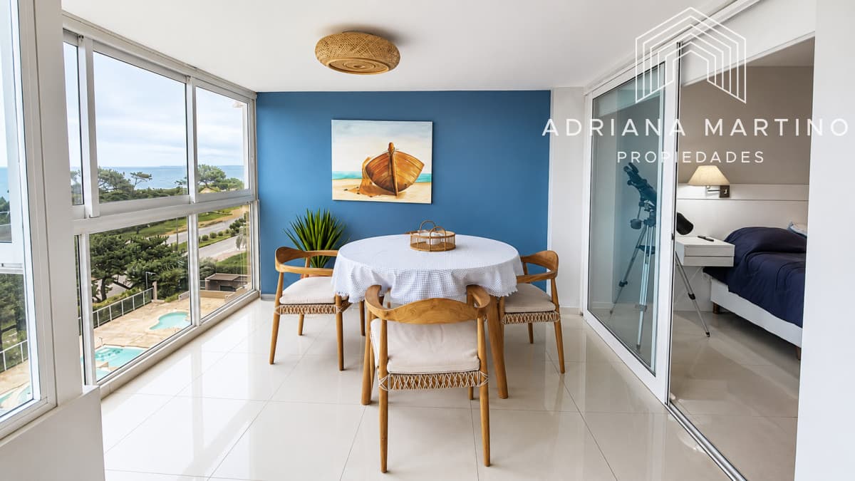 Apartamento de 2 dormitorios, 2 baños +Dependencia, Playa Mansa