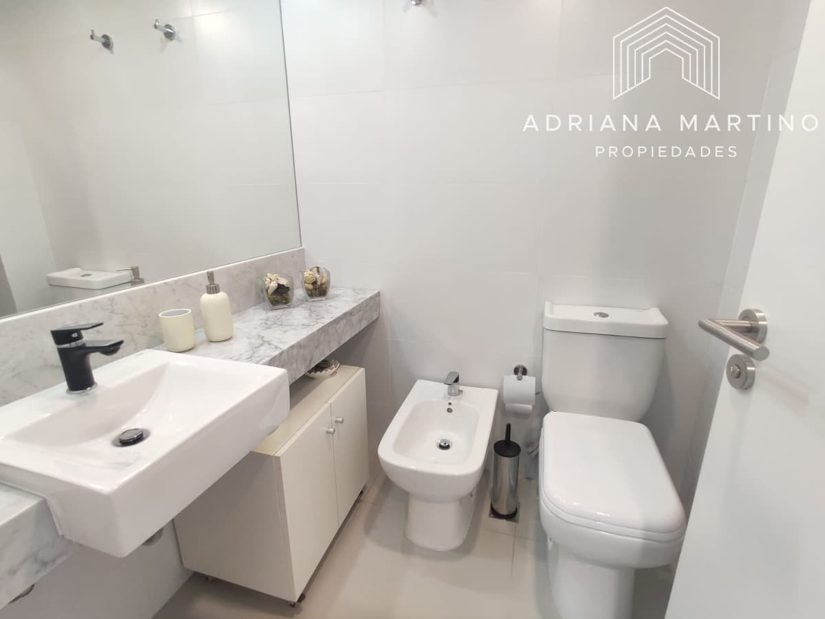 Apartamento en venta en Playa Mansa Punta del Este