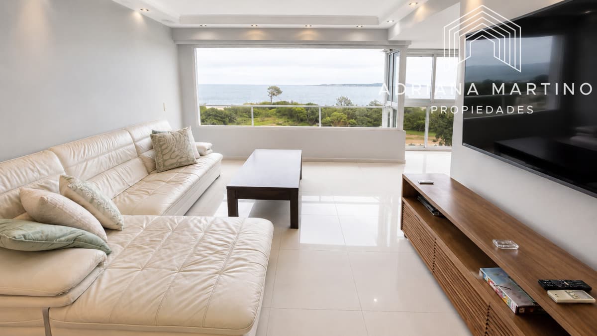 Apartamento de 2 dormitorios, 2 baños +Dependencia, Playa Mansa