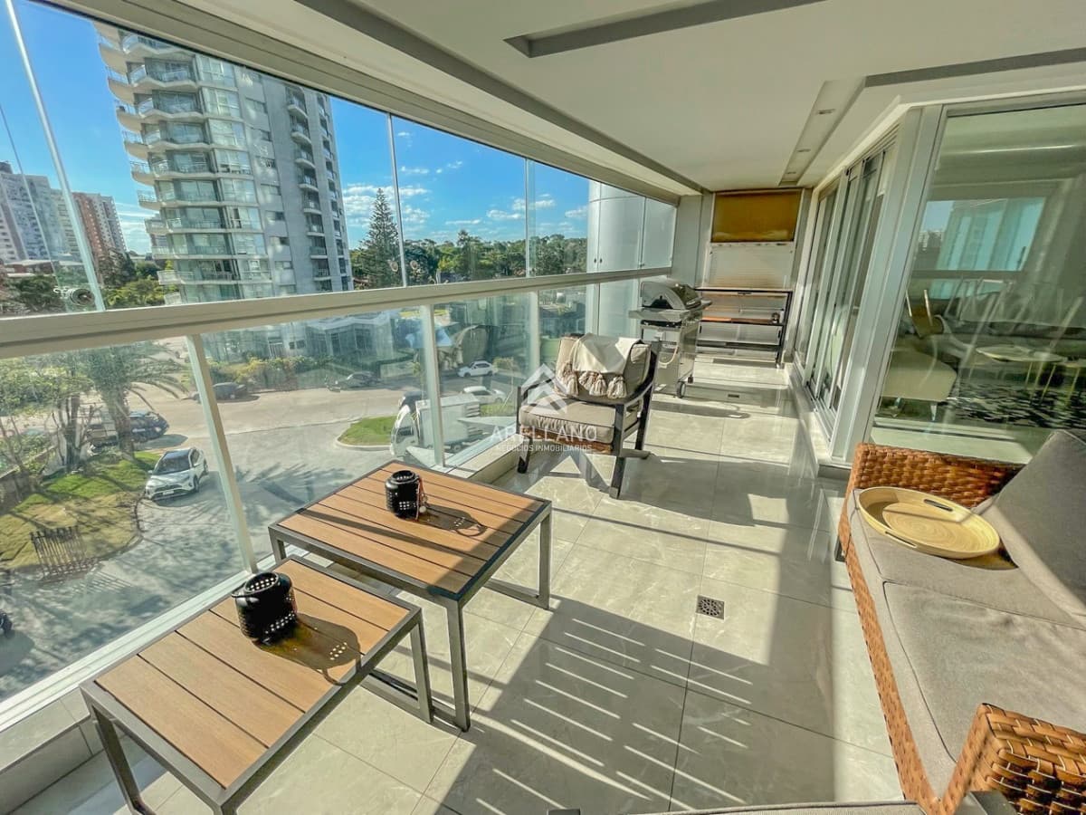 Apartamento ID.1396 - Venta Apartamento 3 dormitorios en Punta del Este