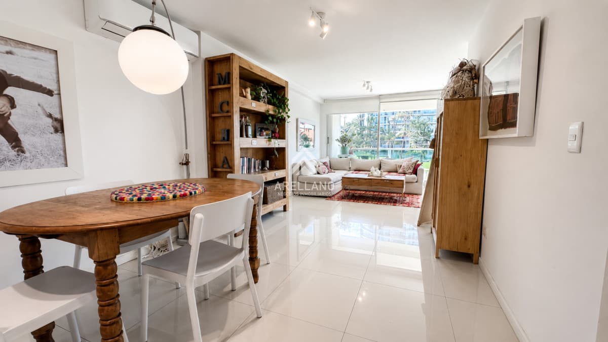 Apartamento ID.6496 - Apartamento en venta de 3 dormitorios en Punta del Este