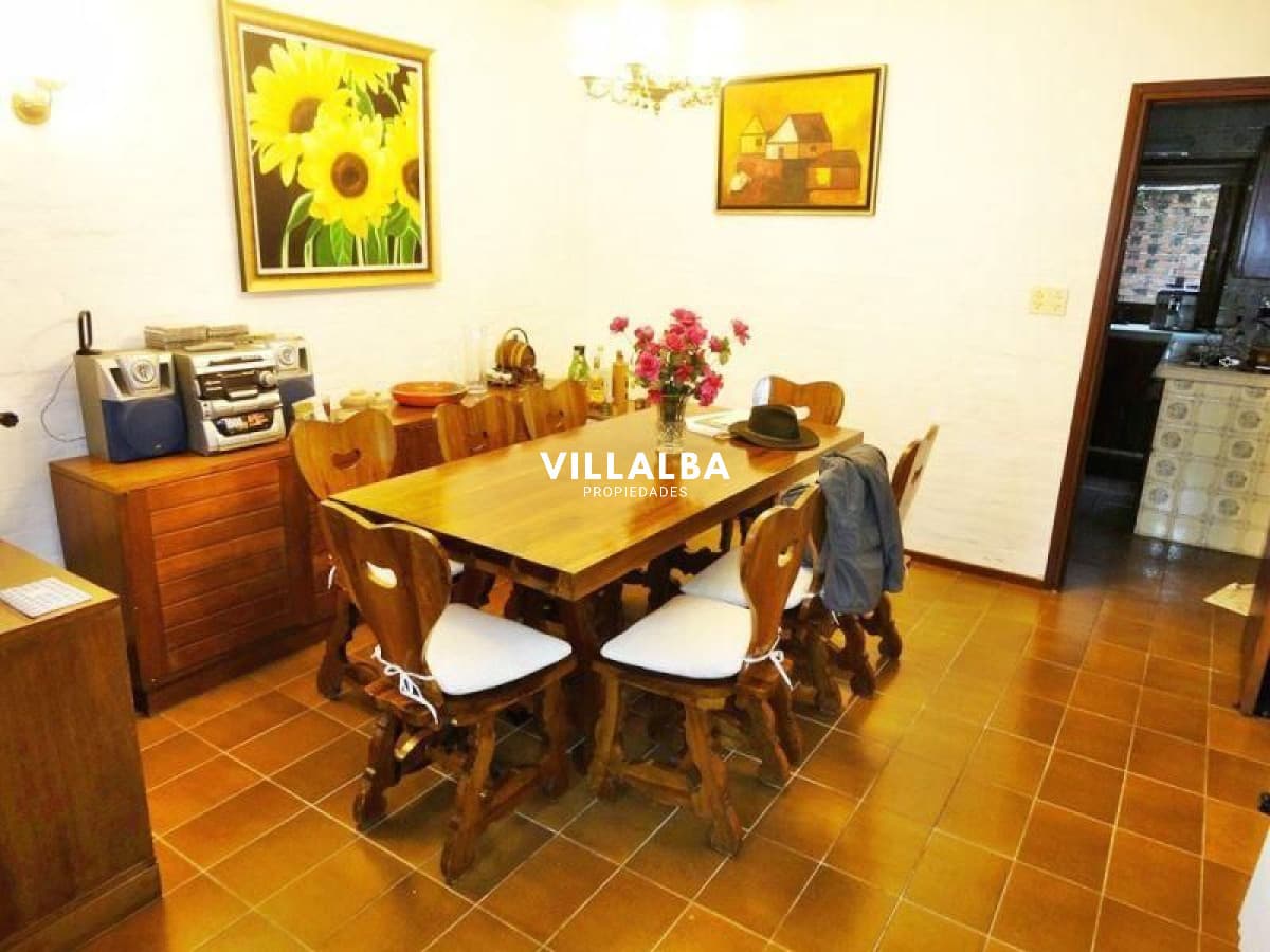Casa en venta Playa Mansa 3 dormitorios