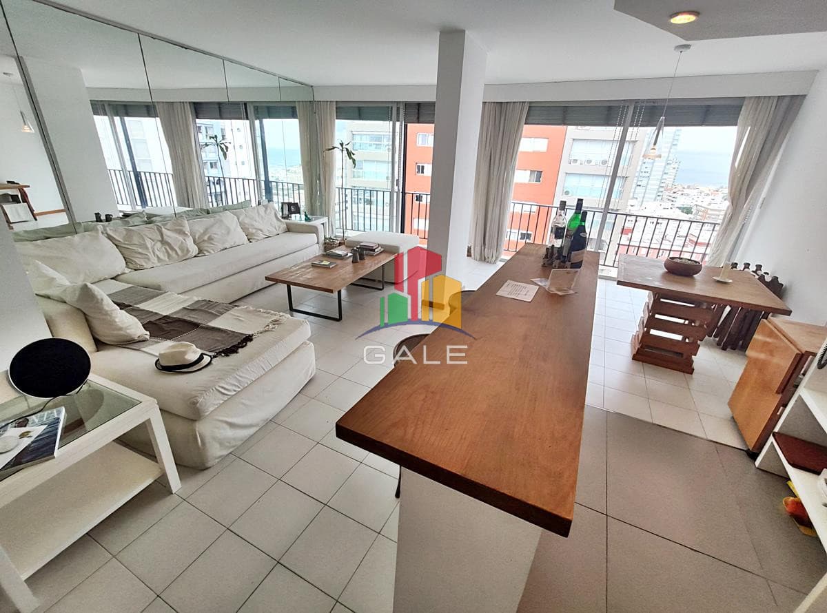 NUEVO PRECIO! Piso alto en Península con vistas!  -