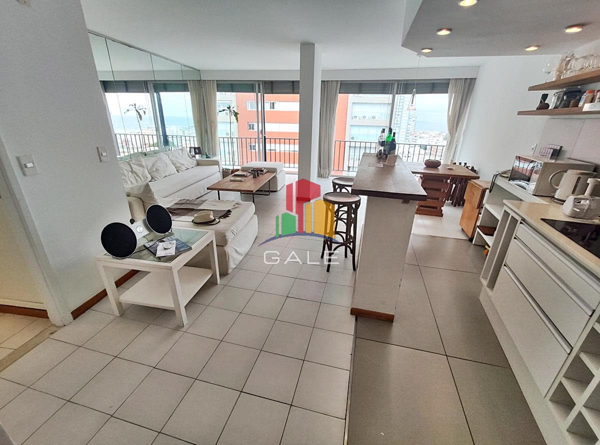 NUEVO PRECIO! Piso alto en Península con vistas!  -