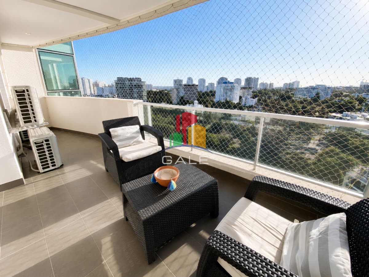 Gale Propiedades & Escribanía Apartamento ID.4025 - Piso alto en Wind Tower orientado a la puesta del sol precio destacado!