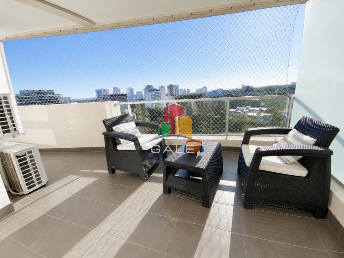 Gale Propiedades & Escribanía Apartamento ID.4025 - Piso alto en Wind Tower orientado a la puesta del sol precio destacado!