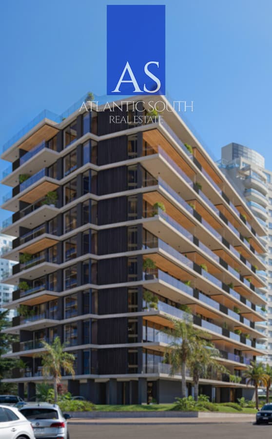 Apartamento en venta casia  estrenar con garage a 50 metros del mar en Punta del Este