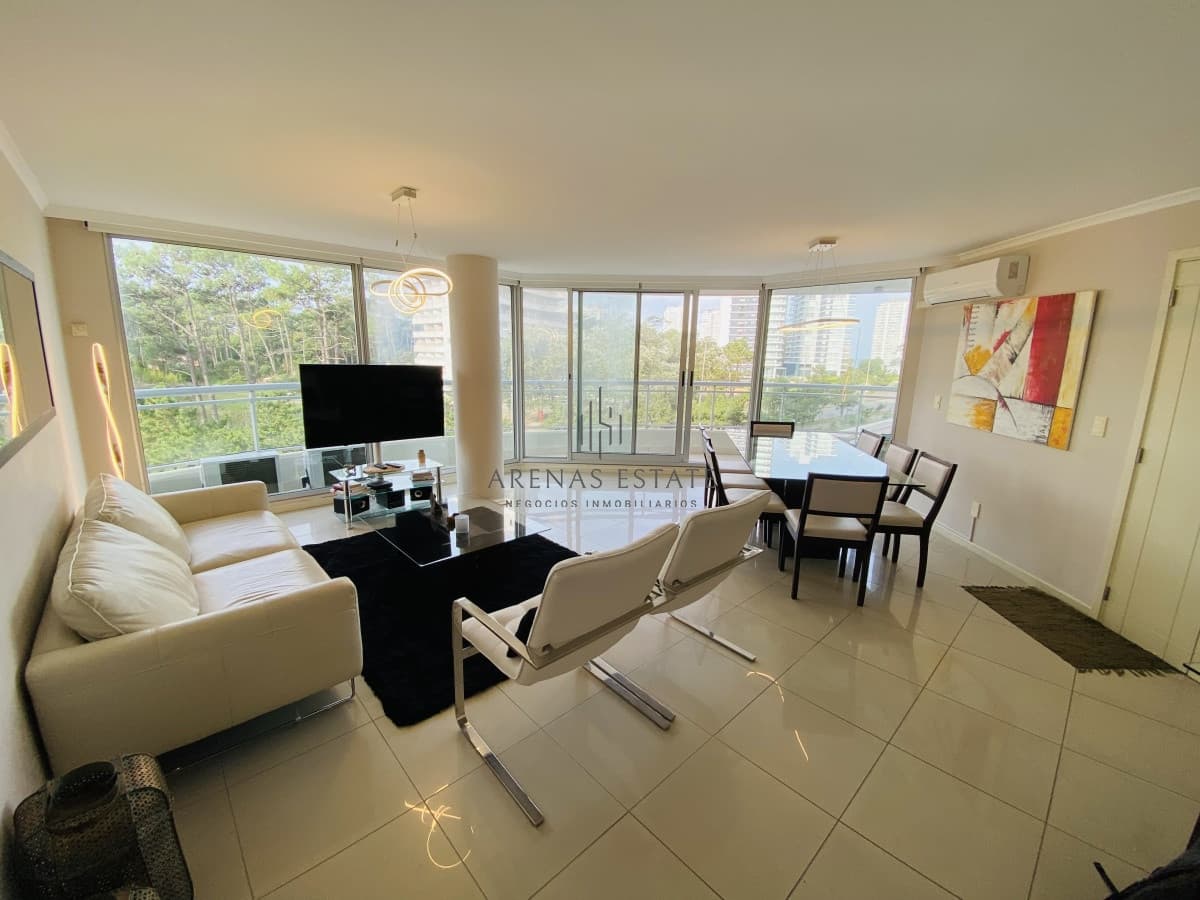 Apartamento ID.2155 - apartamento de 3 dormitorios y dependencia de servicio