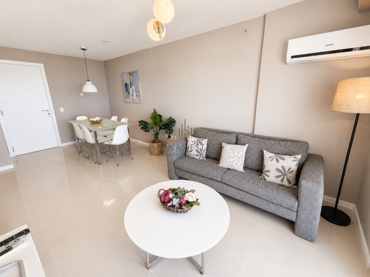 Apartamento de 2 dormitorios en alquiler muy bien ubicado