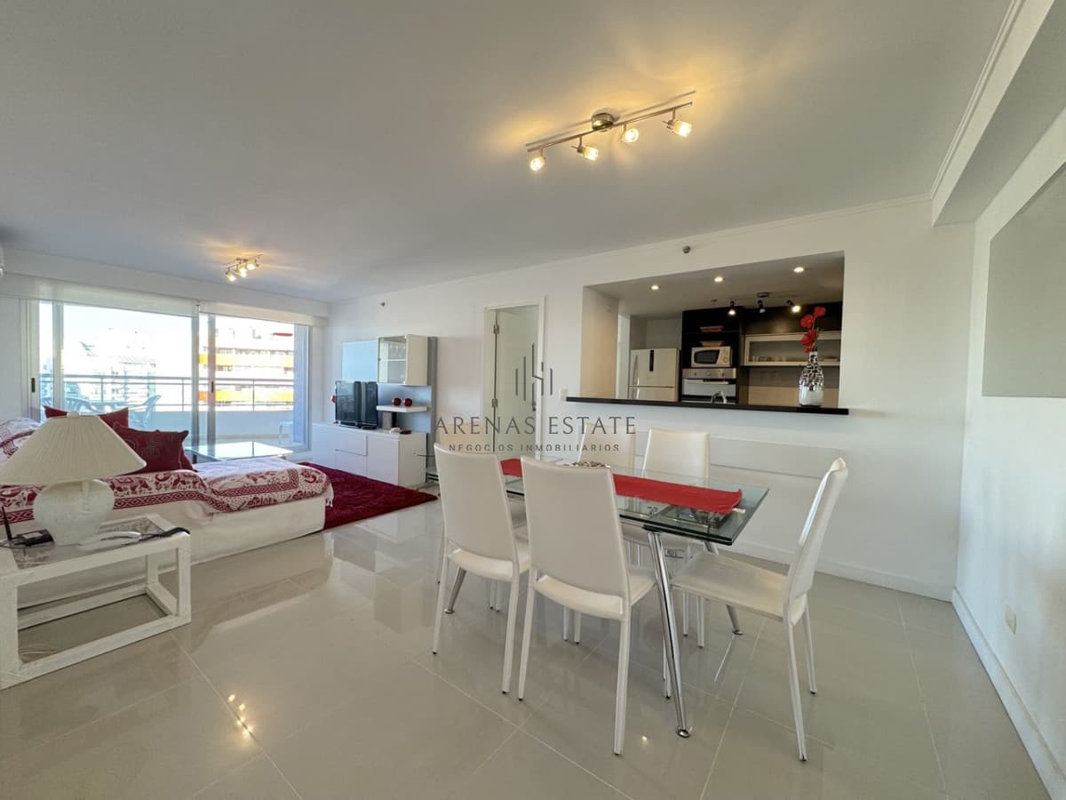 Apartamento en venta 3 dormitorios, 2 baños