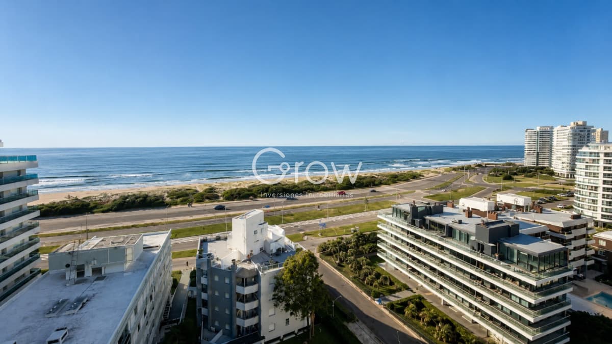 Apartamento en venta de 2 dormitorios en Playa Brava Punta del Este