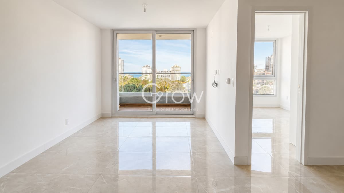 Apartamento  a estrenar de 1 dormitorio y medio en venta en Punta del Este