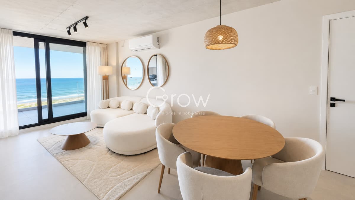 Apartamento en venta de 2 dormitorios en Playa Brava Punta del Este
