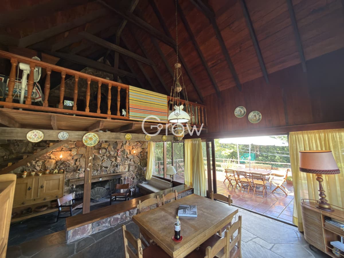 Casa en venta de 3 dormitorios en exclusivo barrio golf de Punta del Este