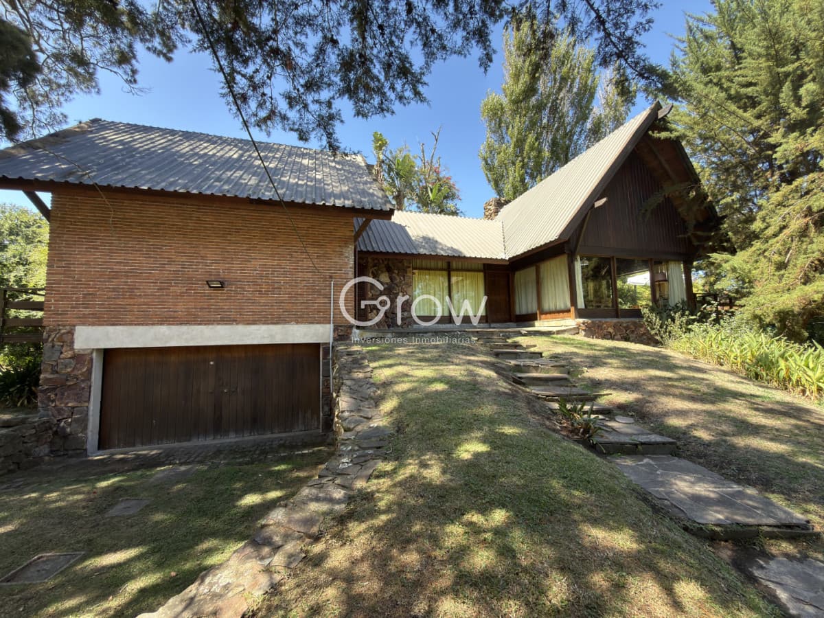 Casa en venta de 3 dormitorios en exclusivo barrio golf de Punta del Este