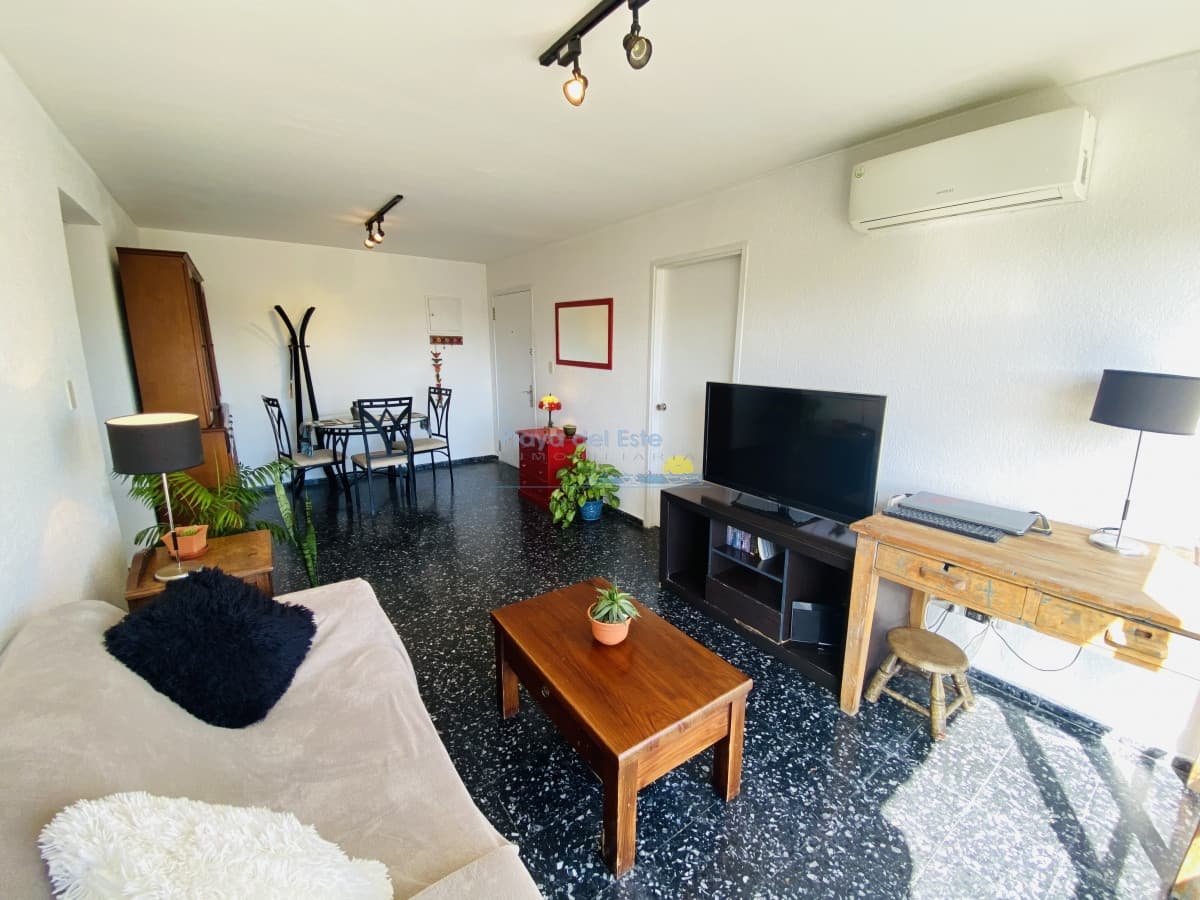 Excelente apartamento de 3 dormitorios, gastos bajos y muy bien ubicado - Inmobiliaria Playa del Este