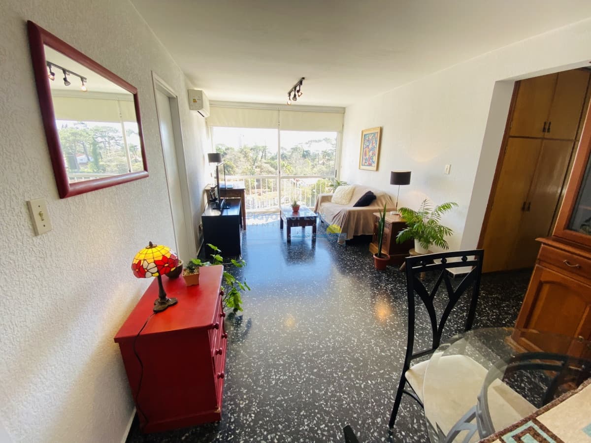 Excelente apartamento de 3 dormitorios, gastos bajos y muy bien ubicado - Inmobiliaria Playa del Este