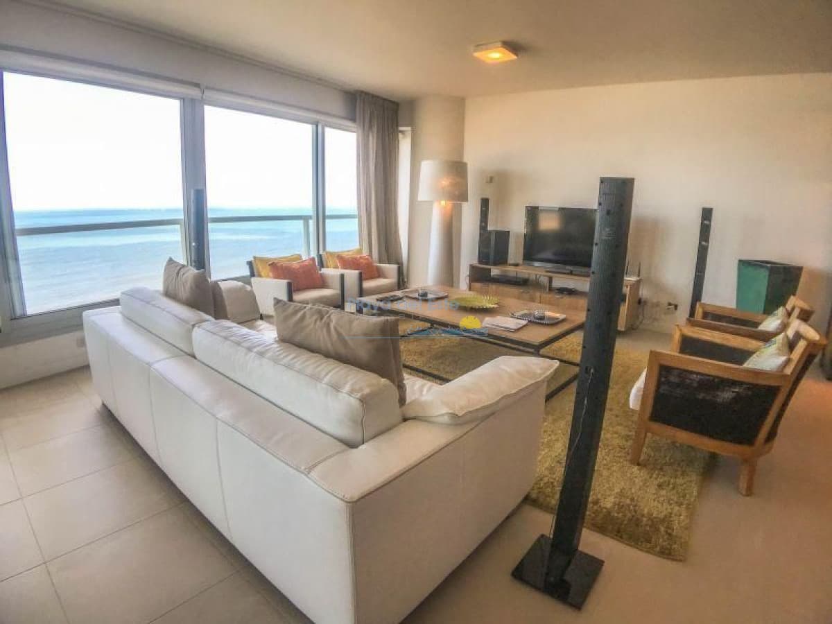 Apartamento en venta Playa Brava 3 dormitorios - Inmobiliaria Playa del Este