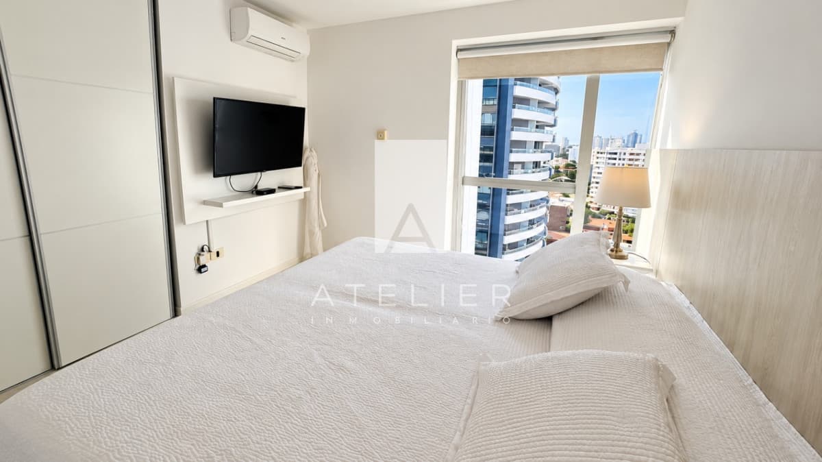Apartamento en venta a 100 metros del mar en  brava, Punta del Este