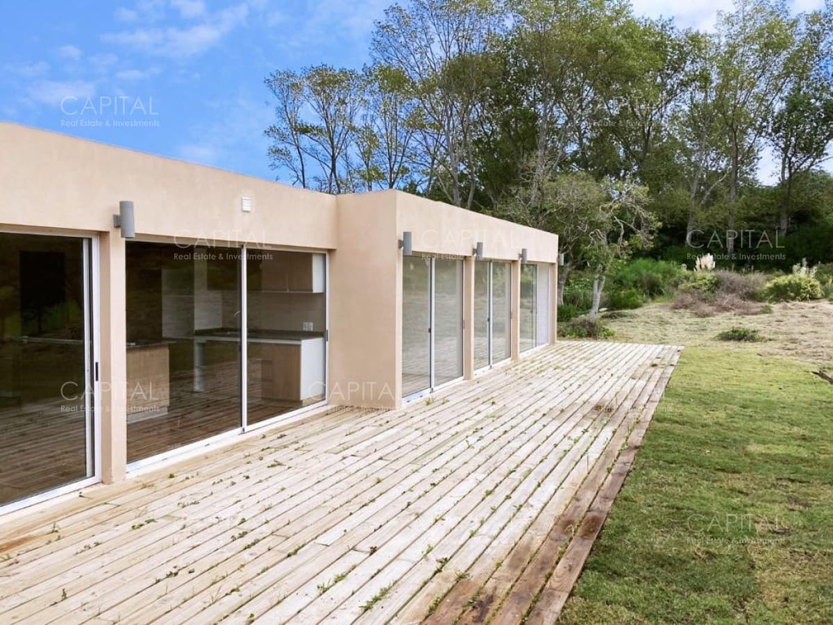 Casa de 3 dormitorios y 3 Baños en Barrio Privado Punta Ballena