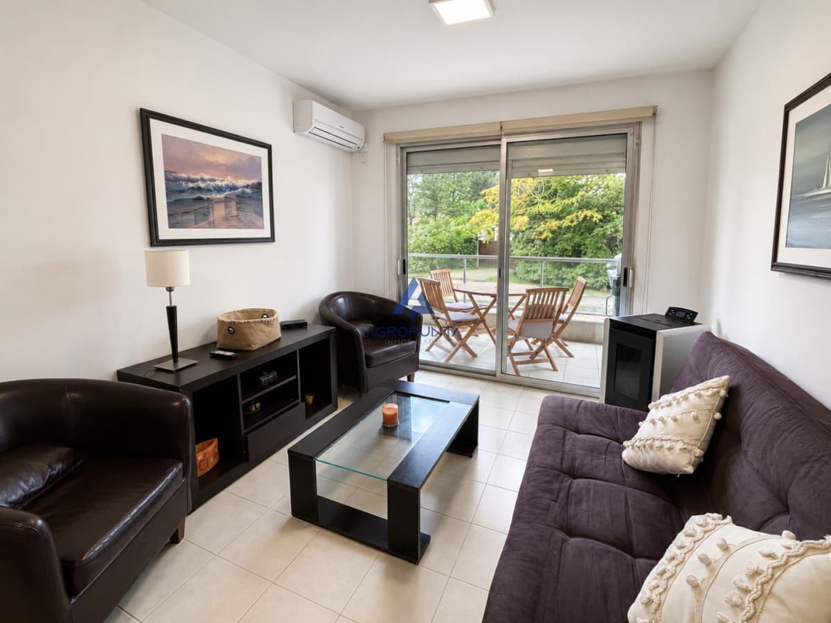 Apartamento de 1 dormitorio, Alquiler Anual zona Aidy Grill, Punta del Este  -