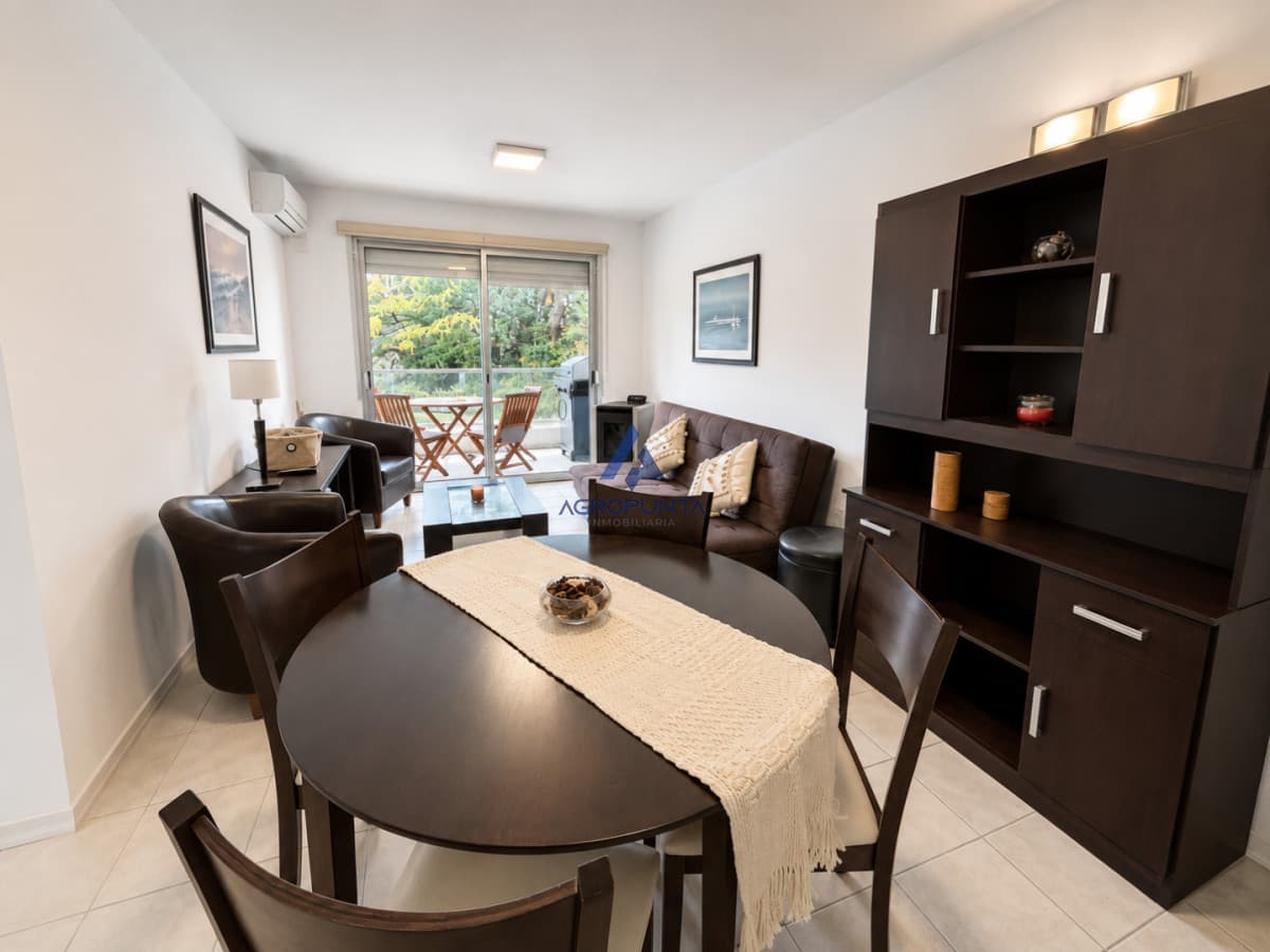 Apartamento de 1 dormitorio, Alquiler Anual zona Aidy Grill, Punta del Este  -