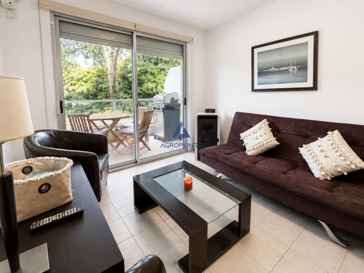 Apartamento de 1 dormitorio, Alquiler Anual zona Aidy Grill, Punta del Este  -