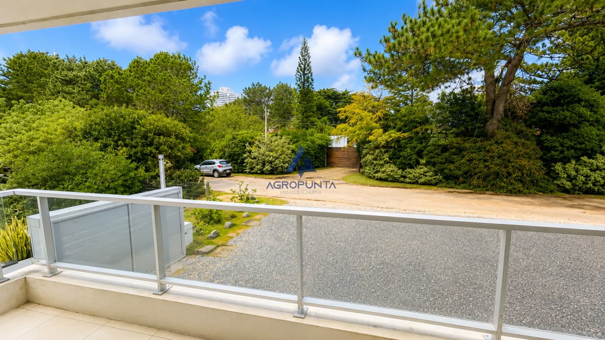 Apartamento de 1 dormitorio, Alquiler Anual zona Aidy Grill, Punta del Este  -