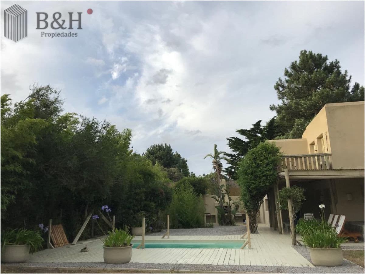 Casa a la venta en Rincón del Indio !!