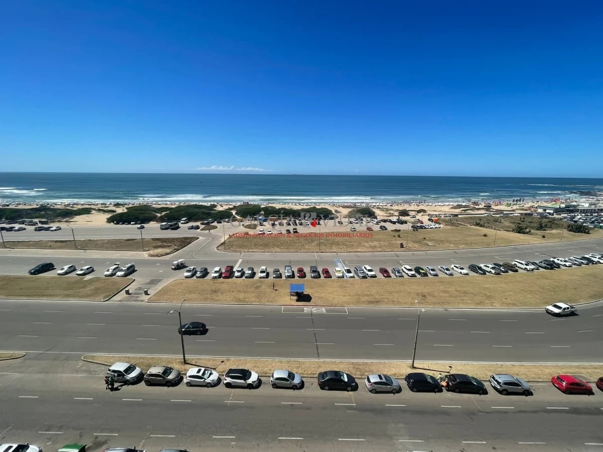 Alquiler temporada frente al mar.