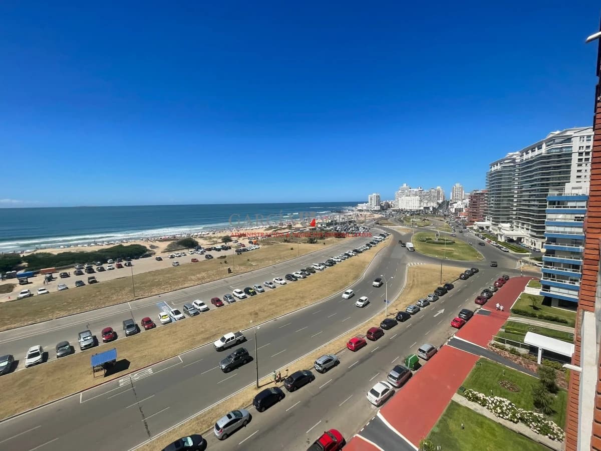 Alquiler temporada frente al mar.