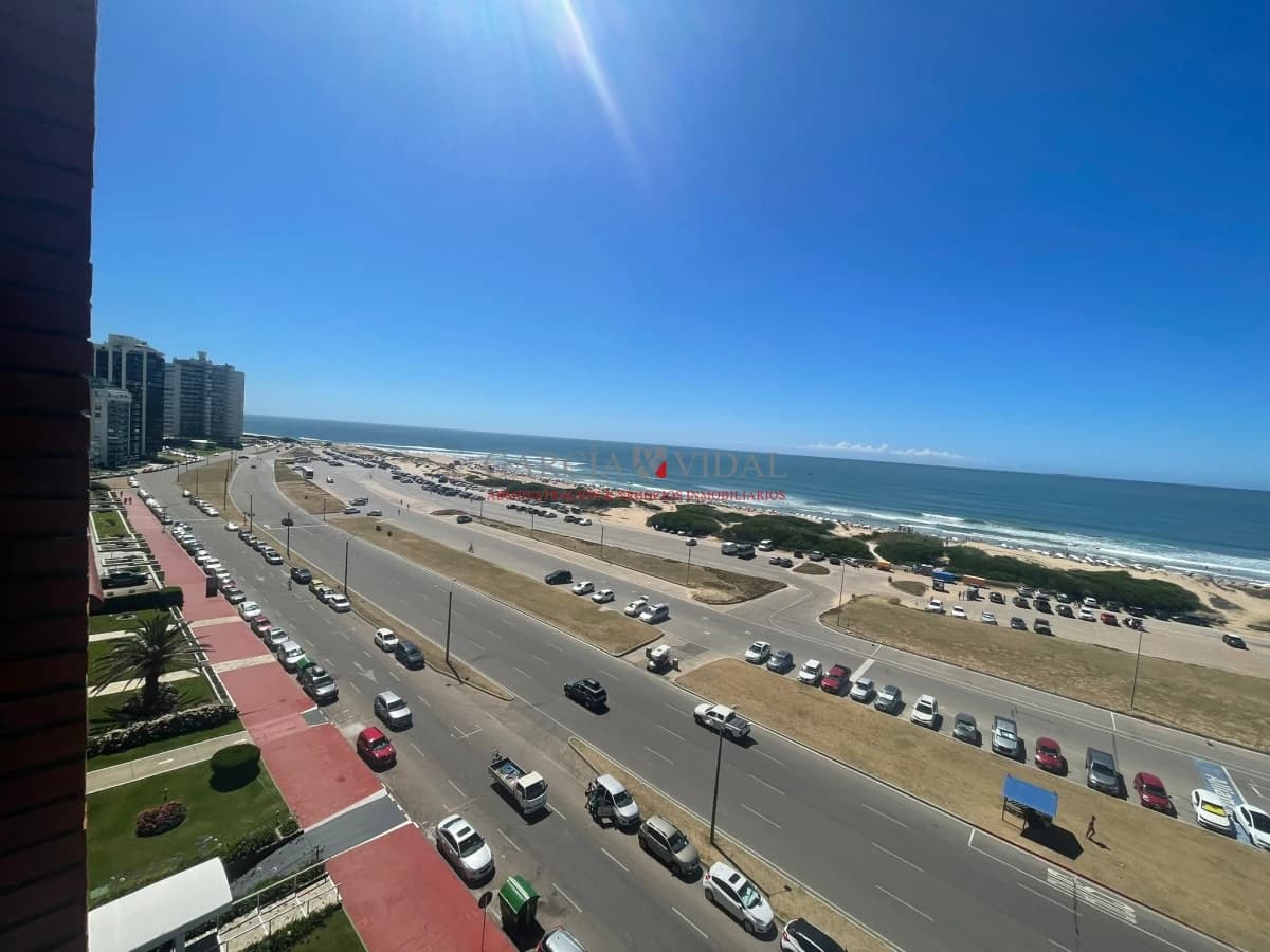 Alquiler temporada frente al mar.