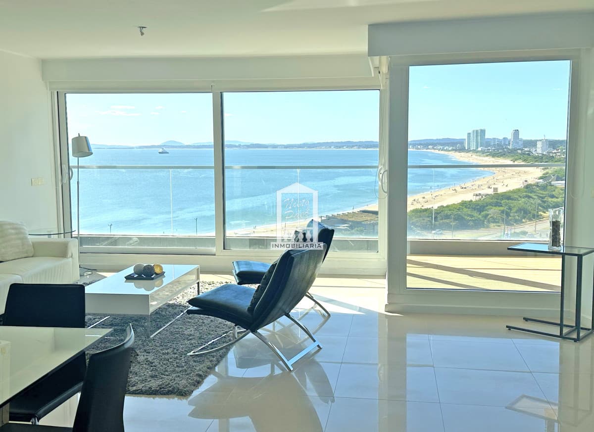 Mansa, con toda la vista. 3 suites + toilette. Full amenities.