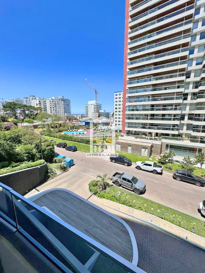 Brava, con amenities. 2 dorm, 2 baños. Garaje doble