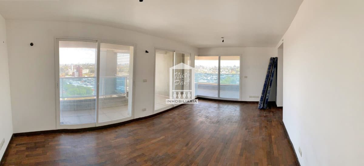 Diamantis piso alto, 3 dorm, parrillero propio. Garaje doble